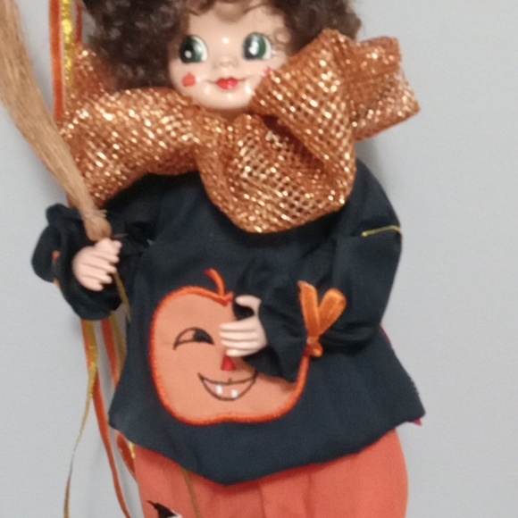 Brinn's Halloween Decorative Doll Excellent - Picture 3 of 8